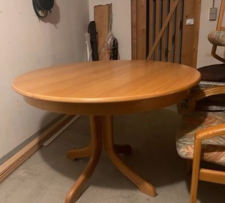 Set masă +scaune lemn masiv