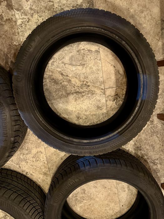 225/45R18 Continental Wintercontact