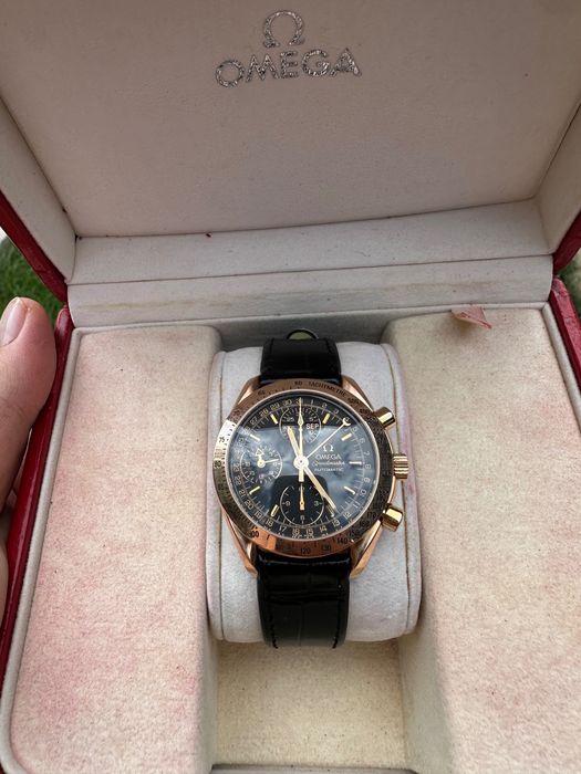 Омега Omega speedmaster day date. 18к златен мъжки часовник.