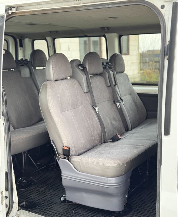 Ford transit 8+1 locurii