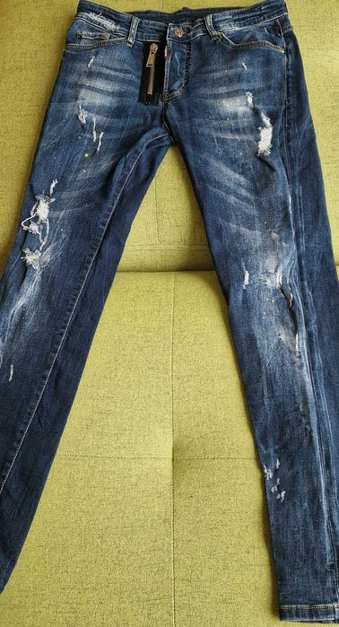 DSQUARED2 дънки
Размер 48 М