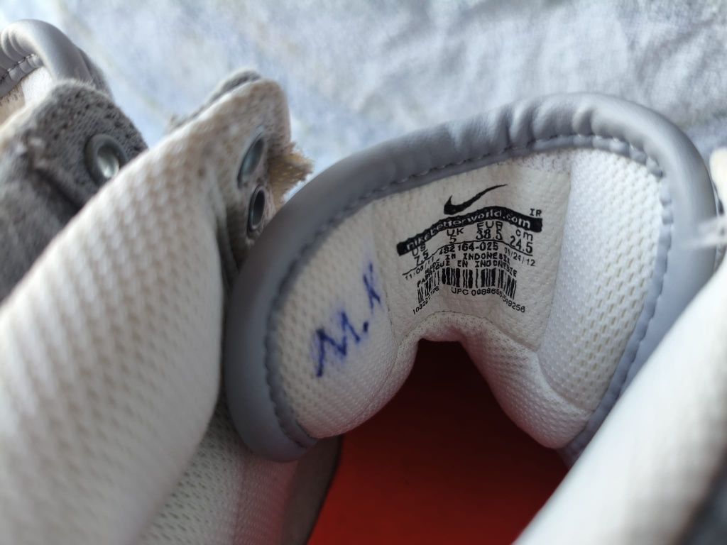 Papuci Nike mărimea 38.5