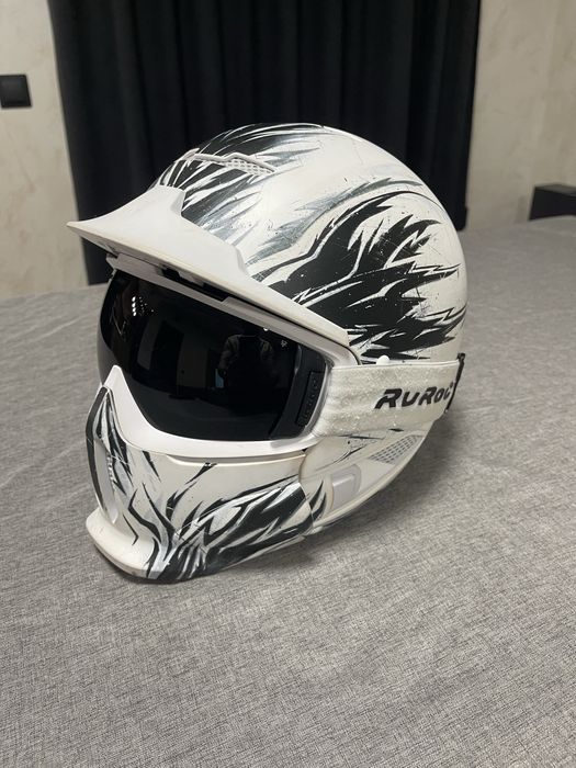 Ски каска Ruroc + очила