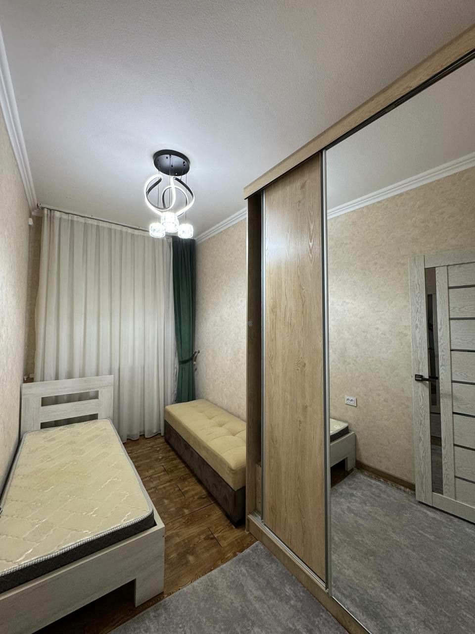 Продается квартира в Центре, Мирабадский 3 комнат ААА