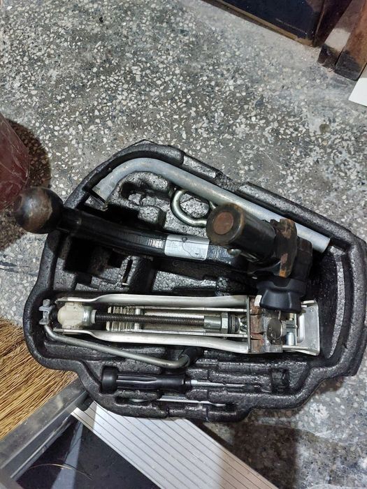 Глава за теглич нова.и пълно обурудване за VW Ауди Сеат Шкода и др.