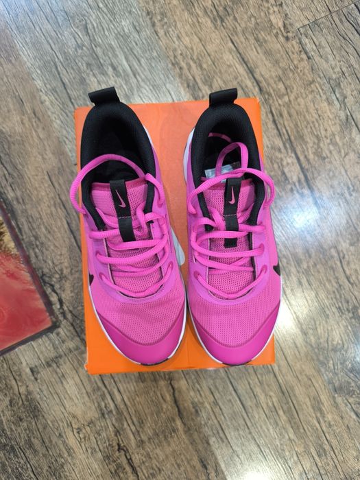 Нови Маратонки Nike 38 и 39 номер