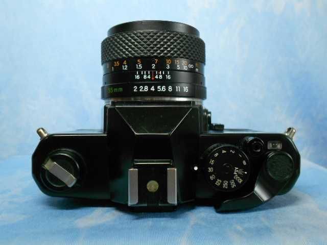 Aparat Foto cu Film Yashica FX-3 cu Obiectiv 55mm