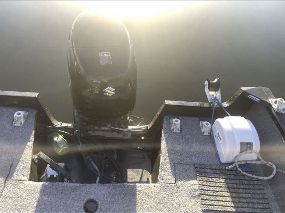 Tracker Pro Guide V-16WT/Suzuki 90/Peridoc 1100