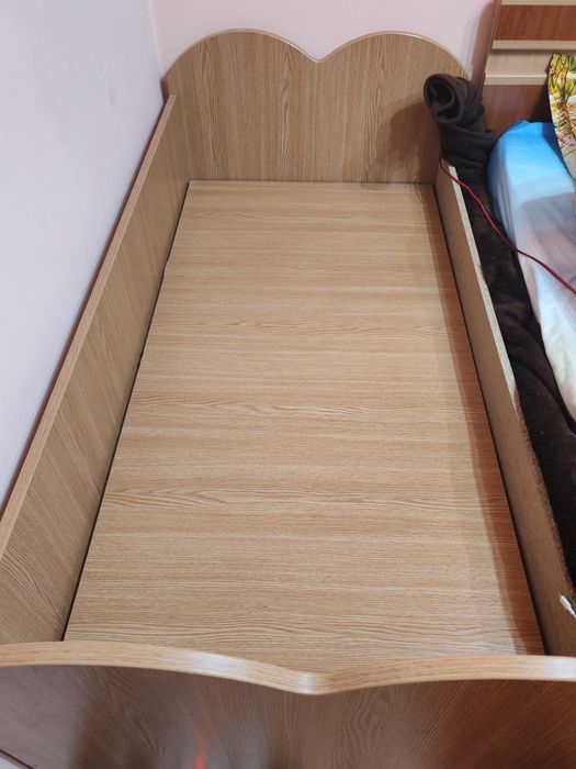 Vând pat pentru copii