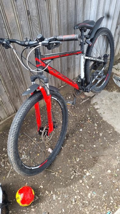 Vând bicicletă în stare perfectă