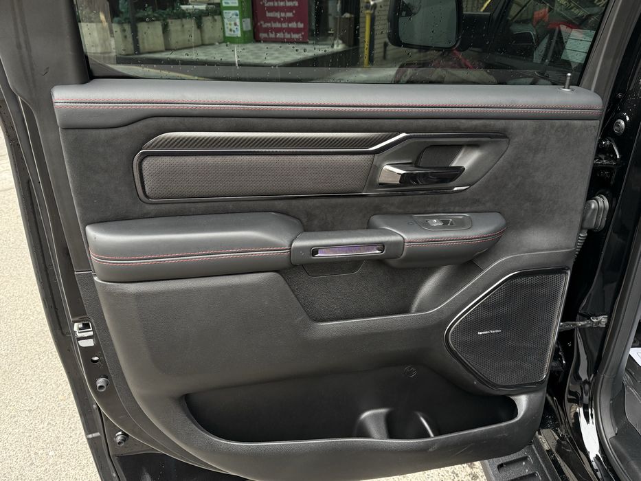 В продаже RAM 1500 RHO