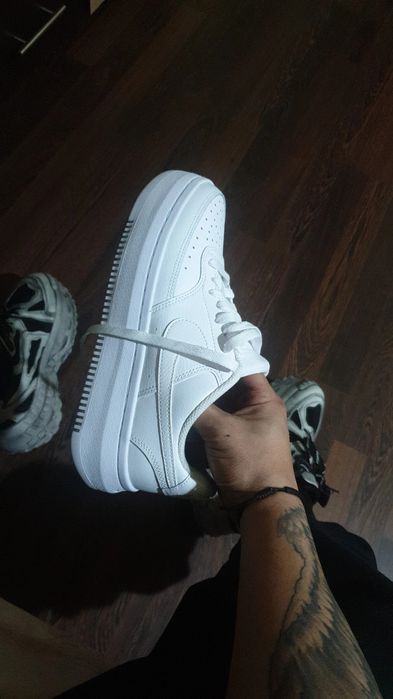 Vând nike aff1 white mărimea 40