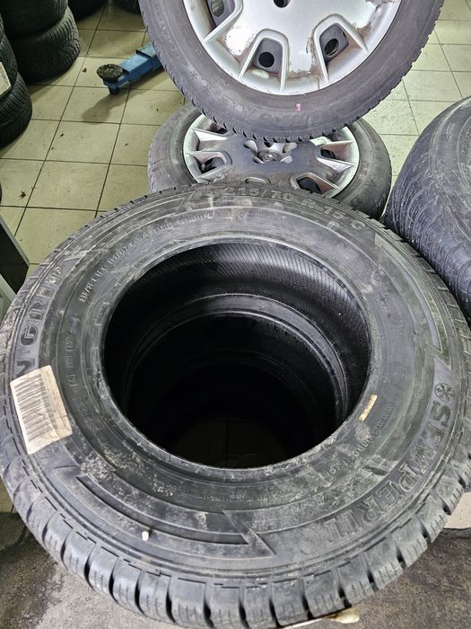 215/70R15 C Semperit M+S