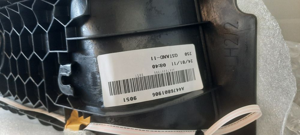 Vând ornament prag cu iluminare Mercedes w447 Vito V..