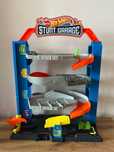 Писта Hot wheels Stunt garage