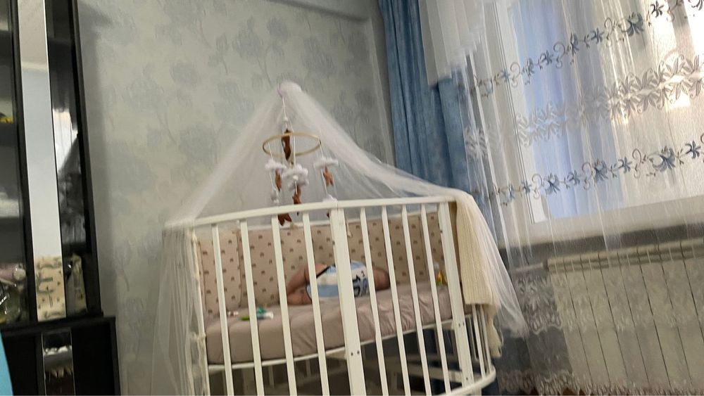 Детская кровать почти новая