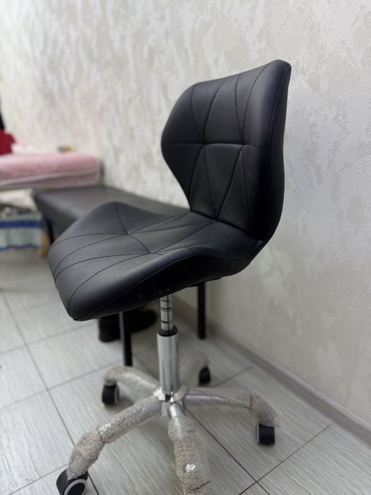 Salon uchun manikur narsalari yengi sotiladi