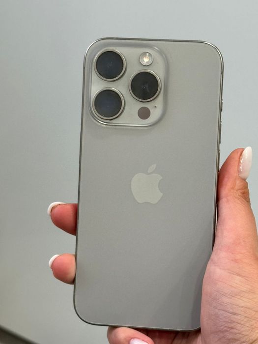 Продам айфон 15 про 256 гб