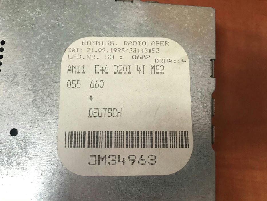 Продавам оригинален радиокасетофон за БМВ Е46