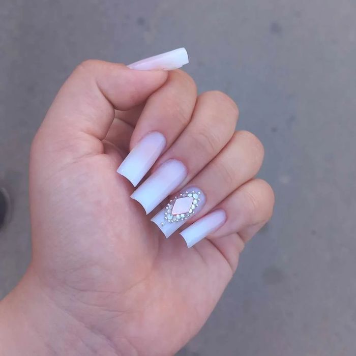 Lorena-Nail Tech