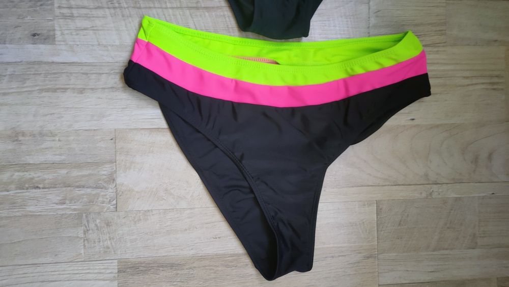 Бански, черен цвят