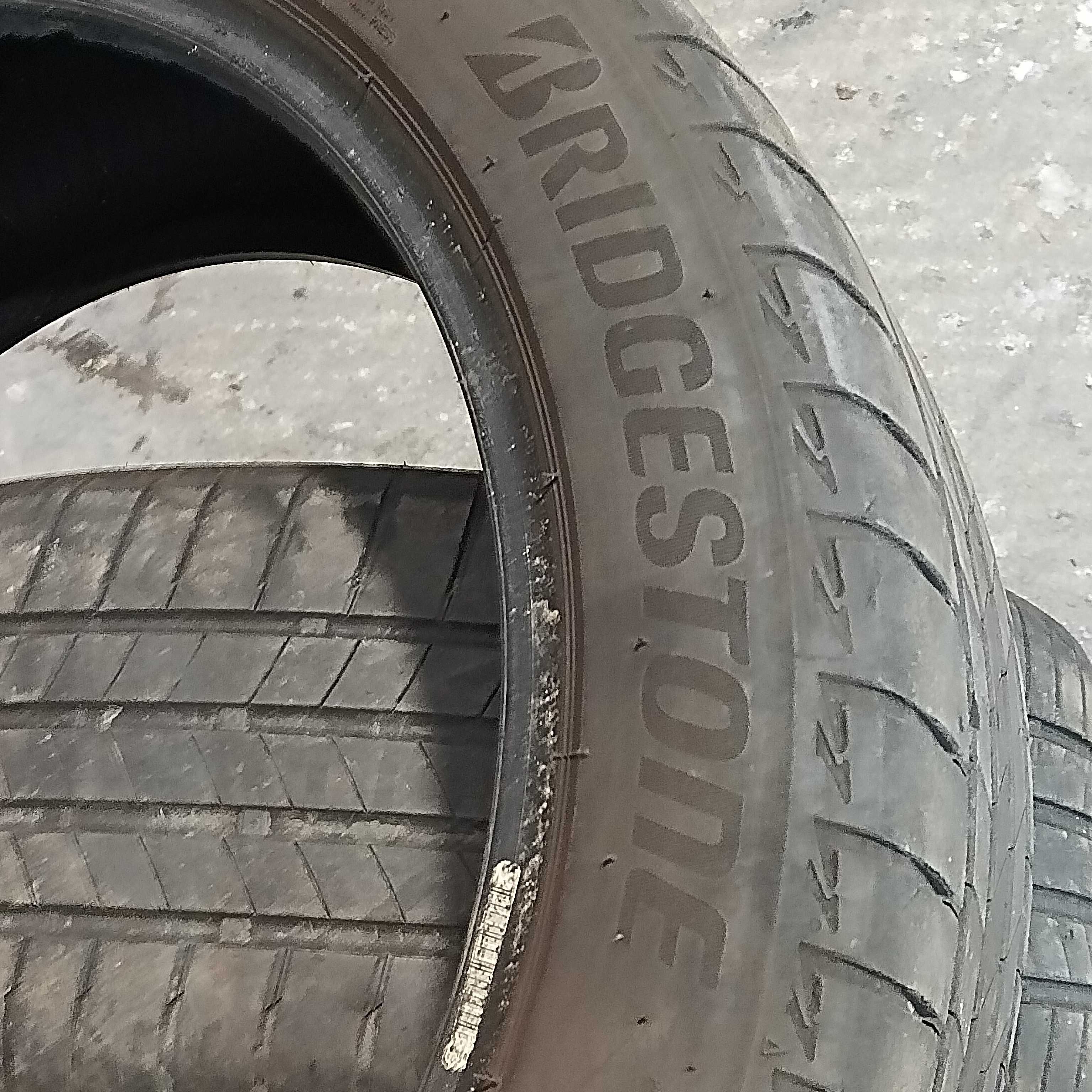 225/45/17    две летни гуми Bridgestone