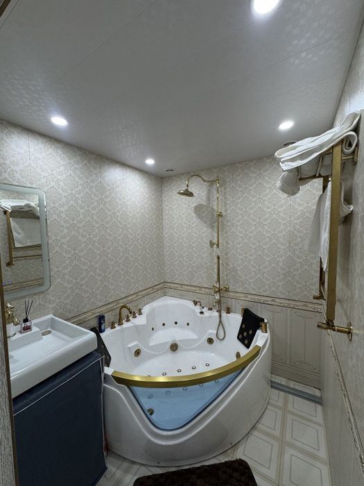 Центр! 3-комнатная посуточно City Center! 3-Bedroom Apartment