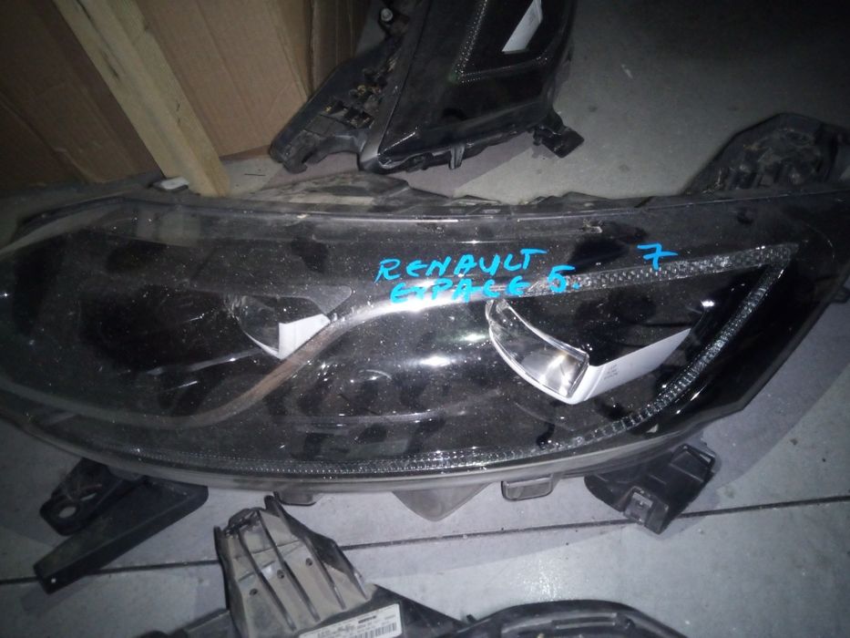 Faruri Renault Espace 5.