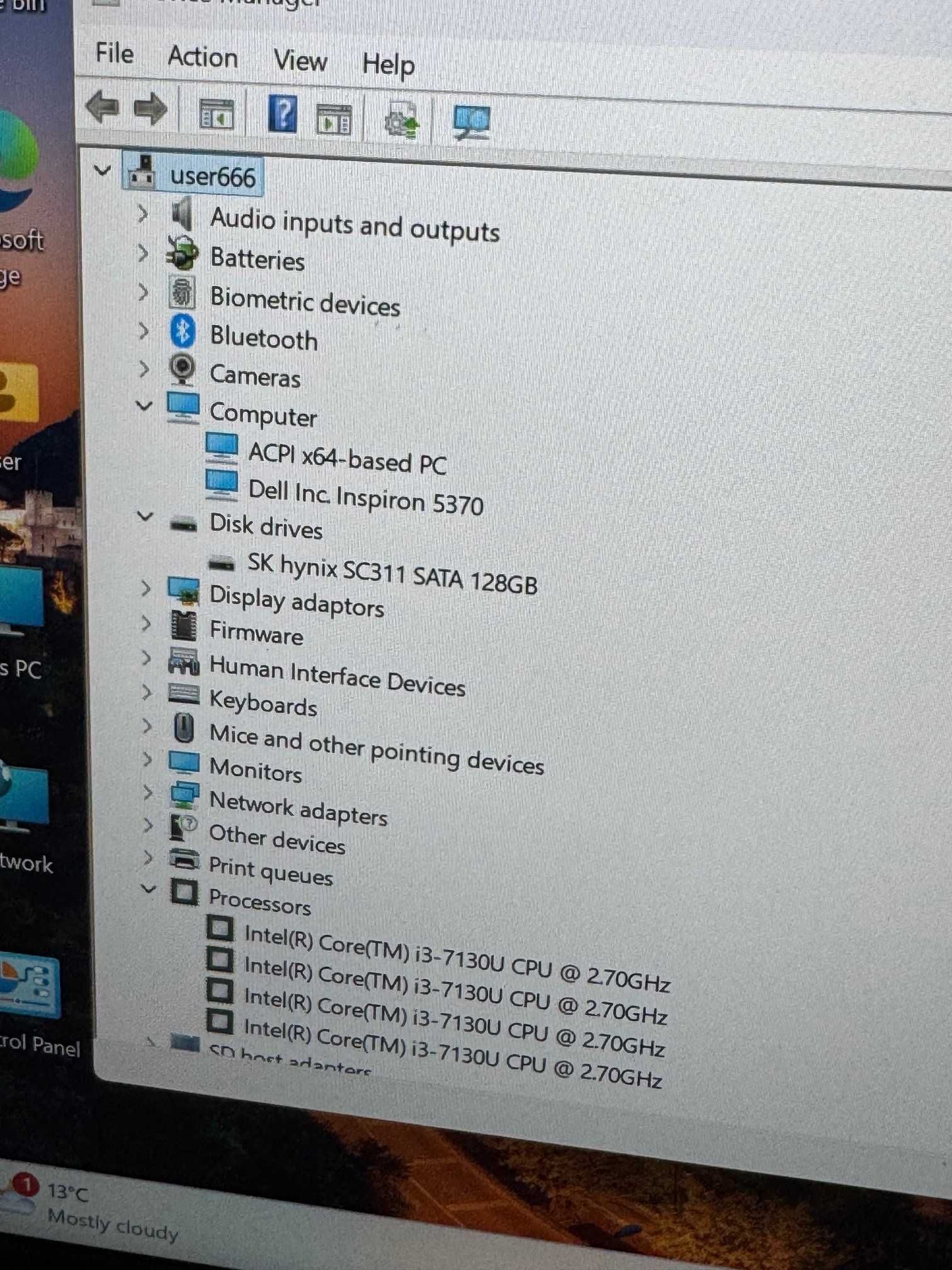 Dell Inspiron 5370  i3 7th/8 RAM/128SSD