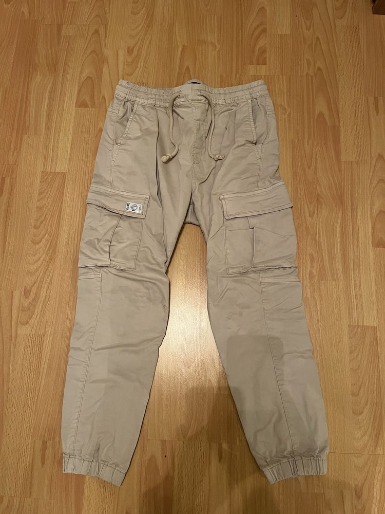 ZARA Cargo панталон - L размер.