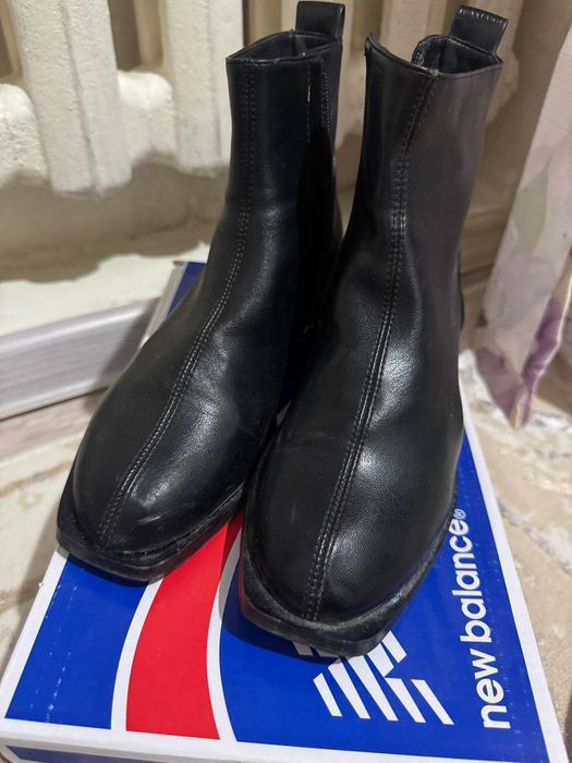 Продам осенние  ботинки