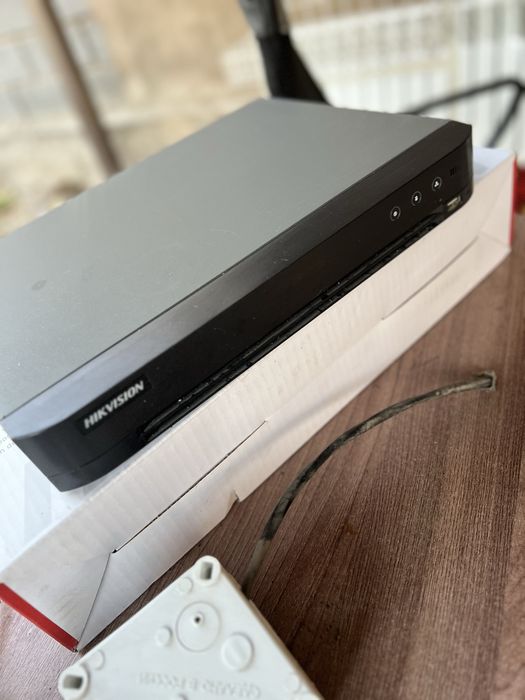 Видеокамеры+ видеорегистратор hikvision