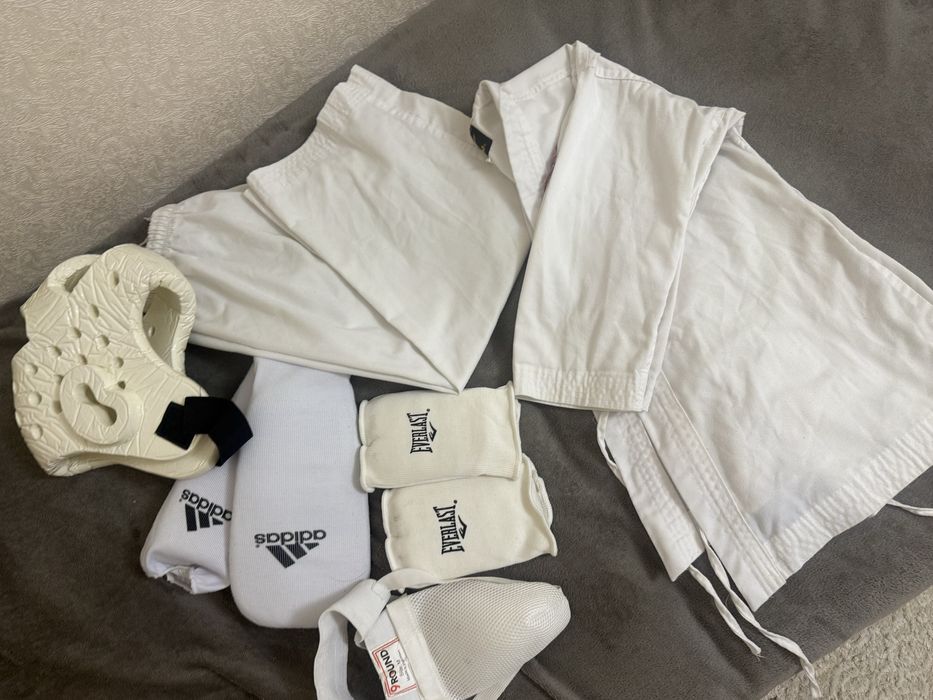 Кимоно каратэ мальчик