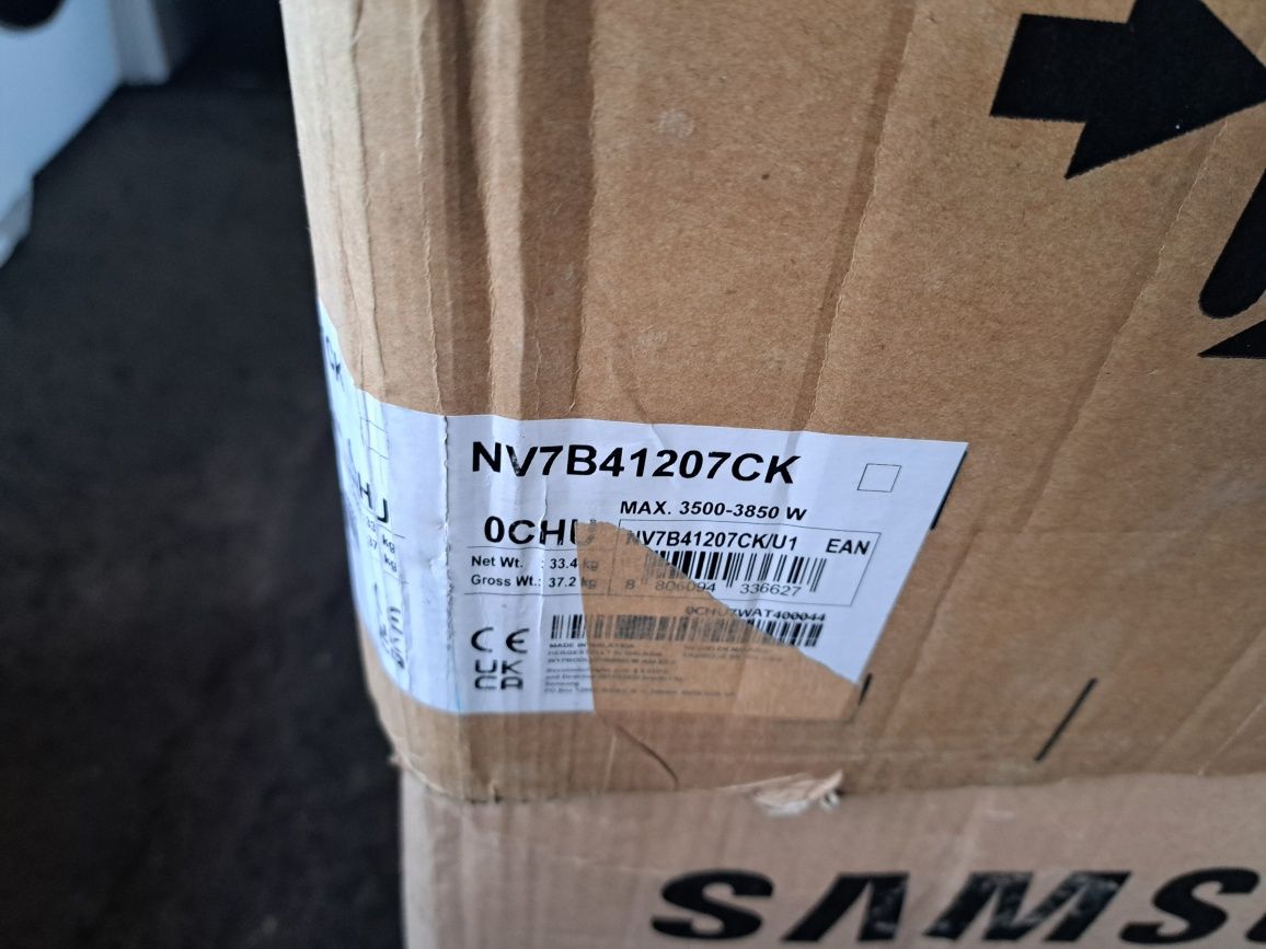 Нова фурна за вграждане Samsung NV7B41207CK 76 литра