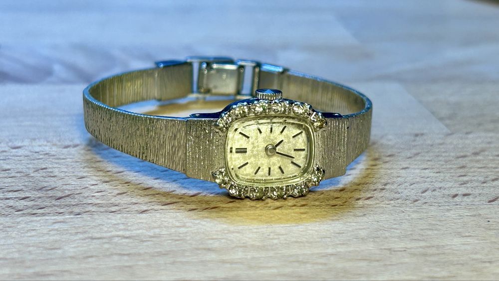 Рядък Seiko от 1970 г.- чиста механика с уникален "стерилен" циферблат