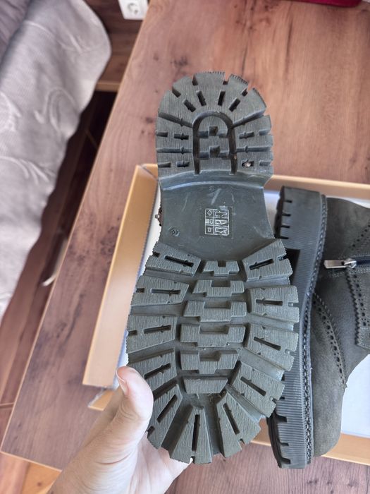 Боти Сара Пен -размер 40