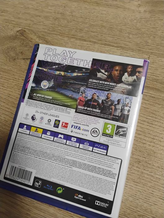Vând FIFA 21 in stare perfecta,nu îl mai folosesc pentru că am FC 25