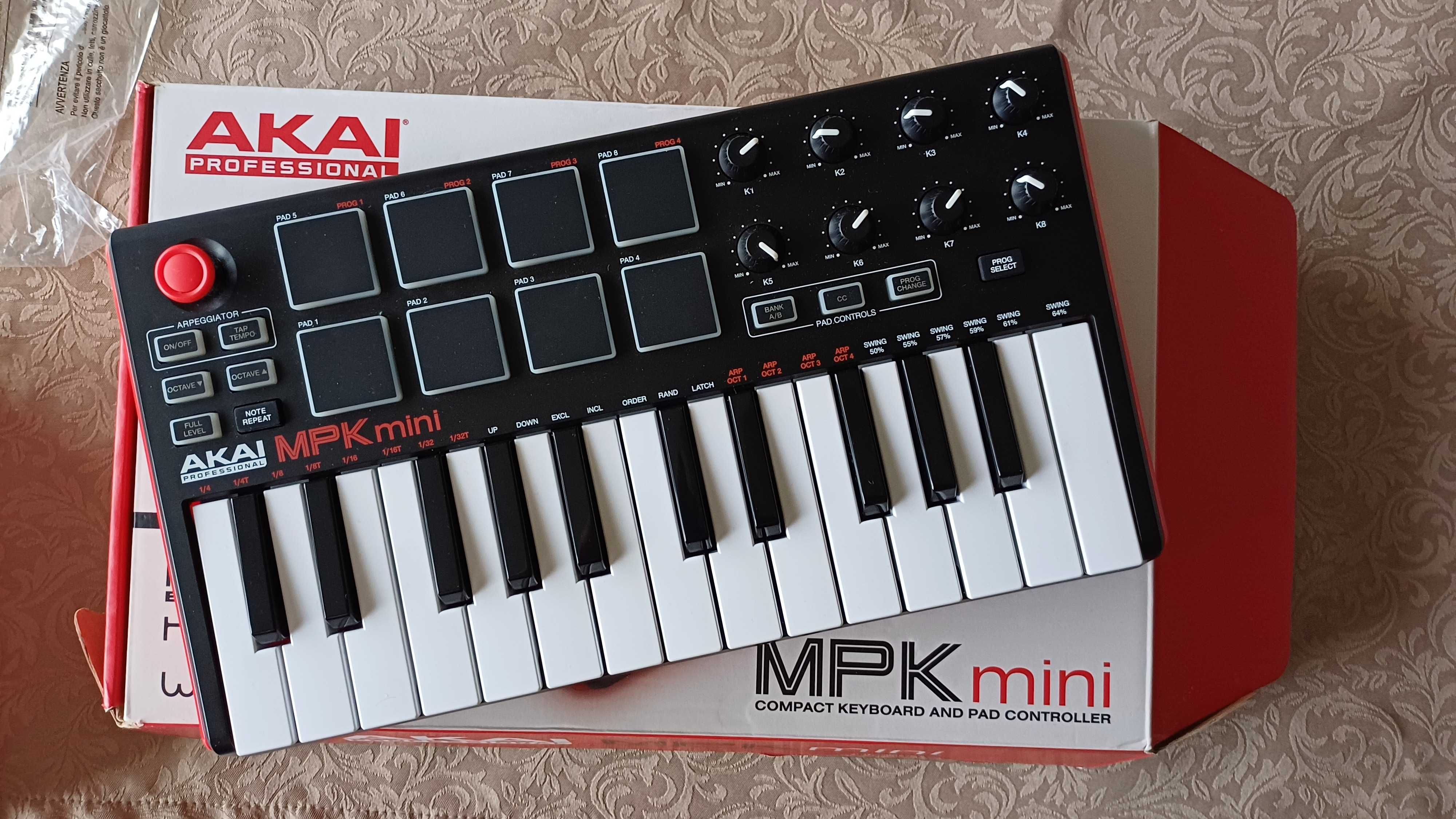 Akai MPK mini MКЗ Миди клавиатура Red