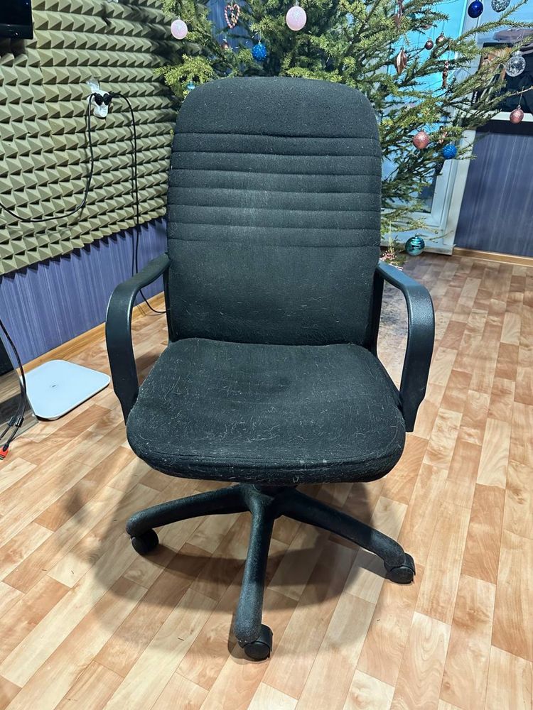 Продам компьютерное кресло