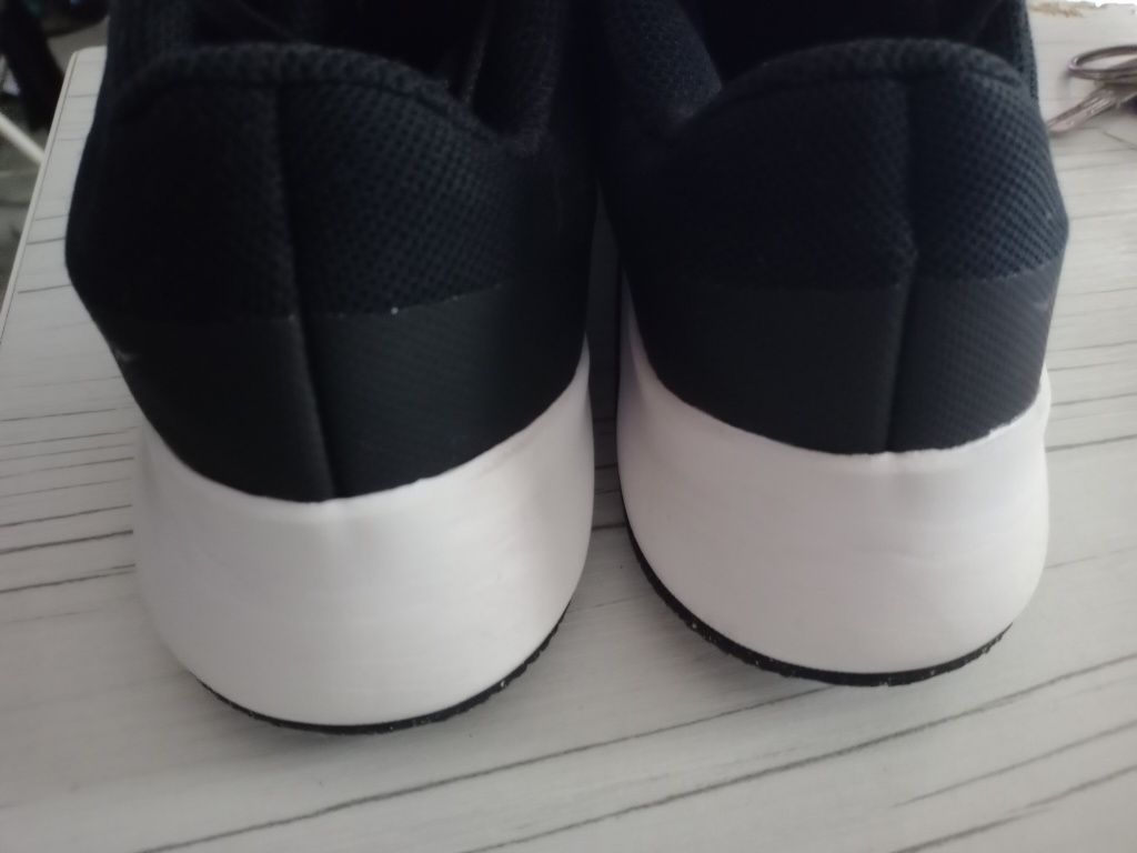 NIKE детски маратонки 35н