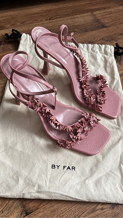 Високи обувки / сандали By Far
