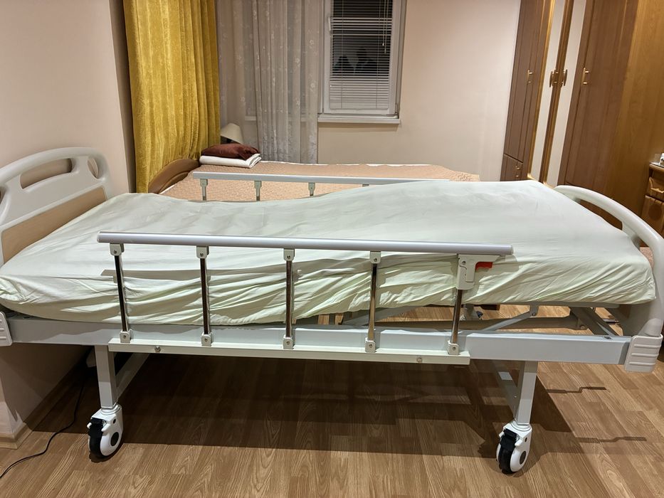 Болнично легло + матрак