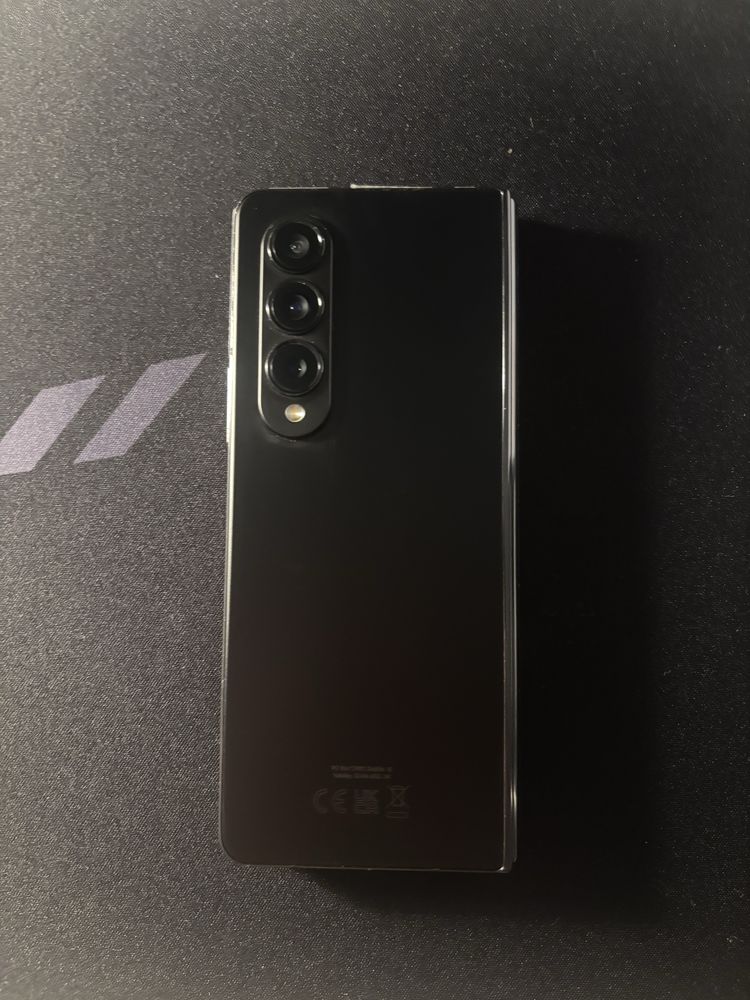 Samsung Galaxy Z Fold 4