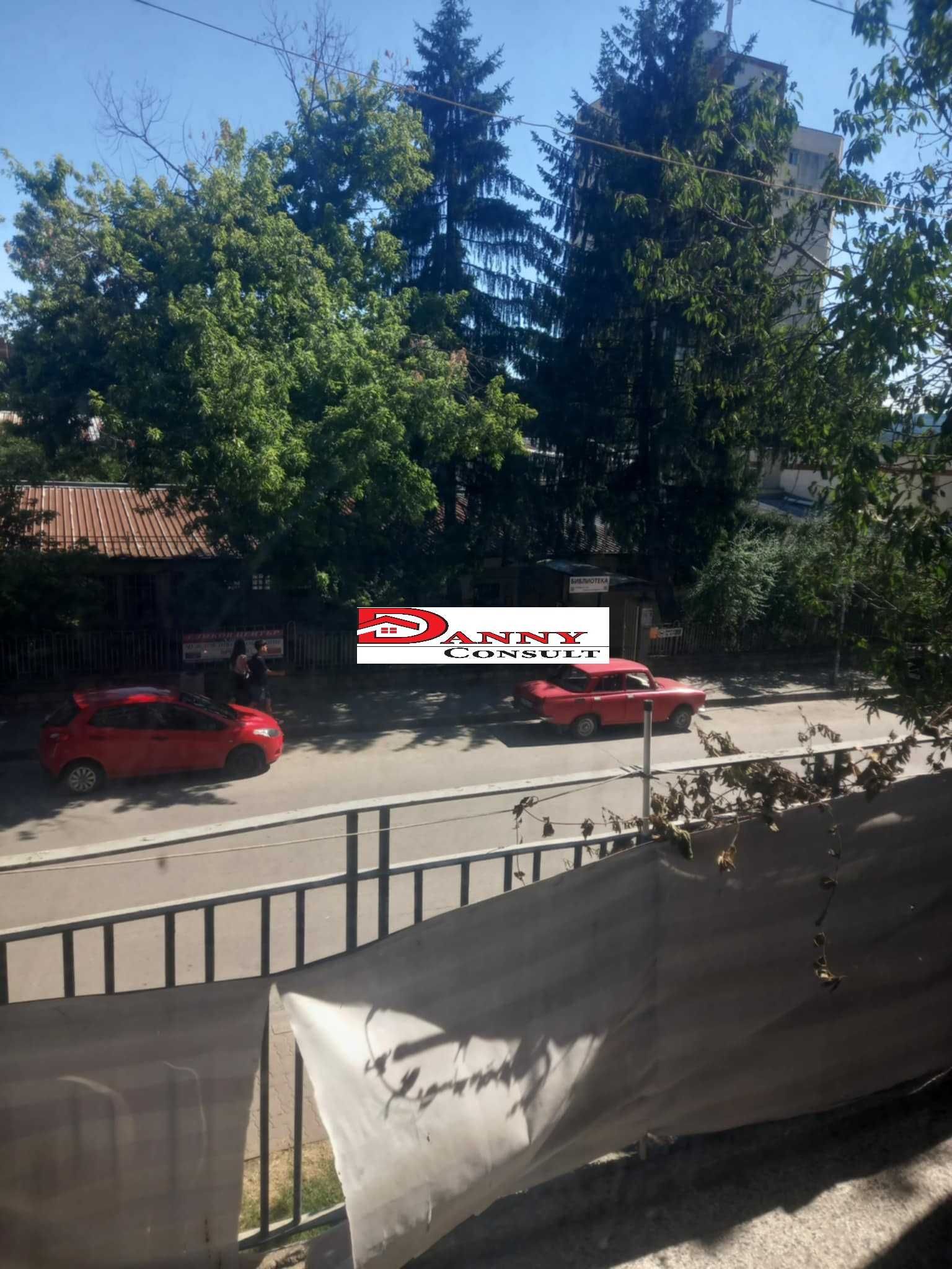 Тристаен апартамент за продажба в кв. ”Колю Фичето” - гр. В. Търново