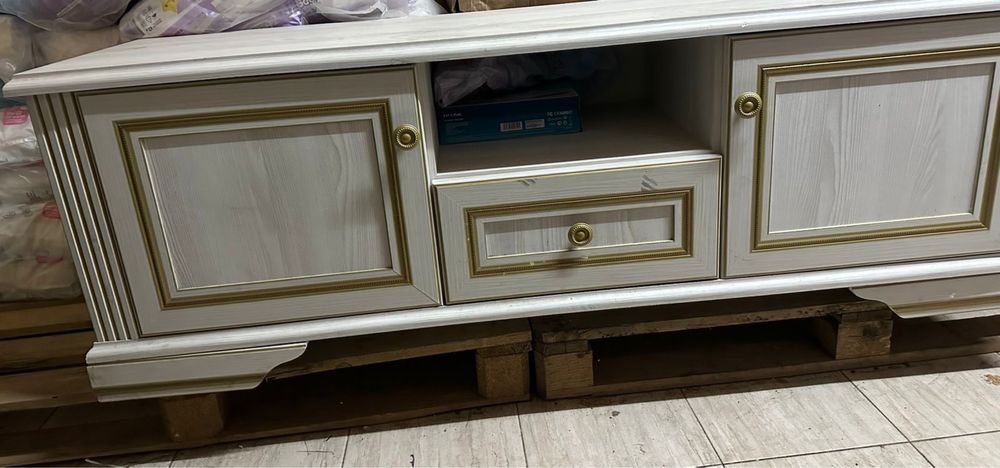 Продам ТВ тумбу!!