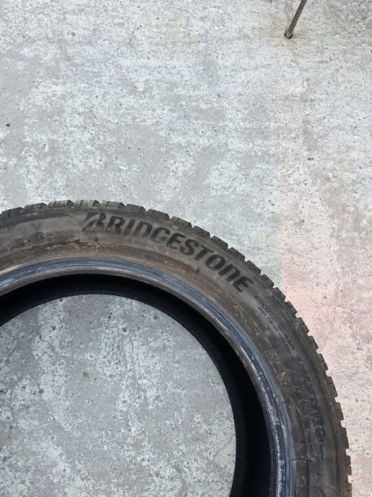 2 Броя 205/50/17 Bridgestone 7mm 21dot