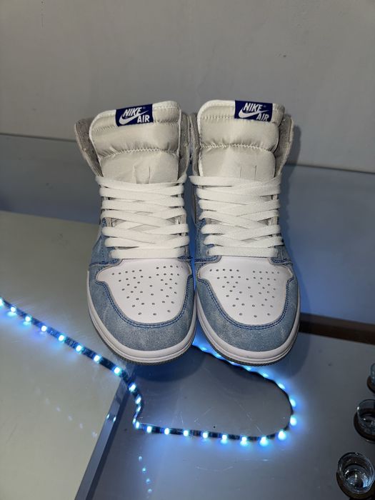 Jordan 1 retro og Hyper Royal