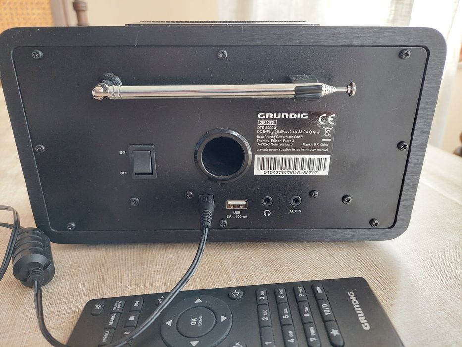 Vând internet radio Grundig DTR6000