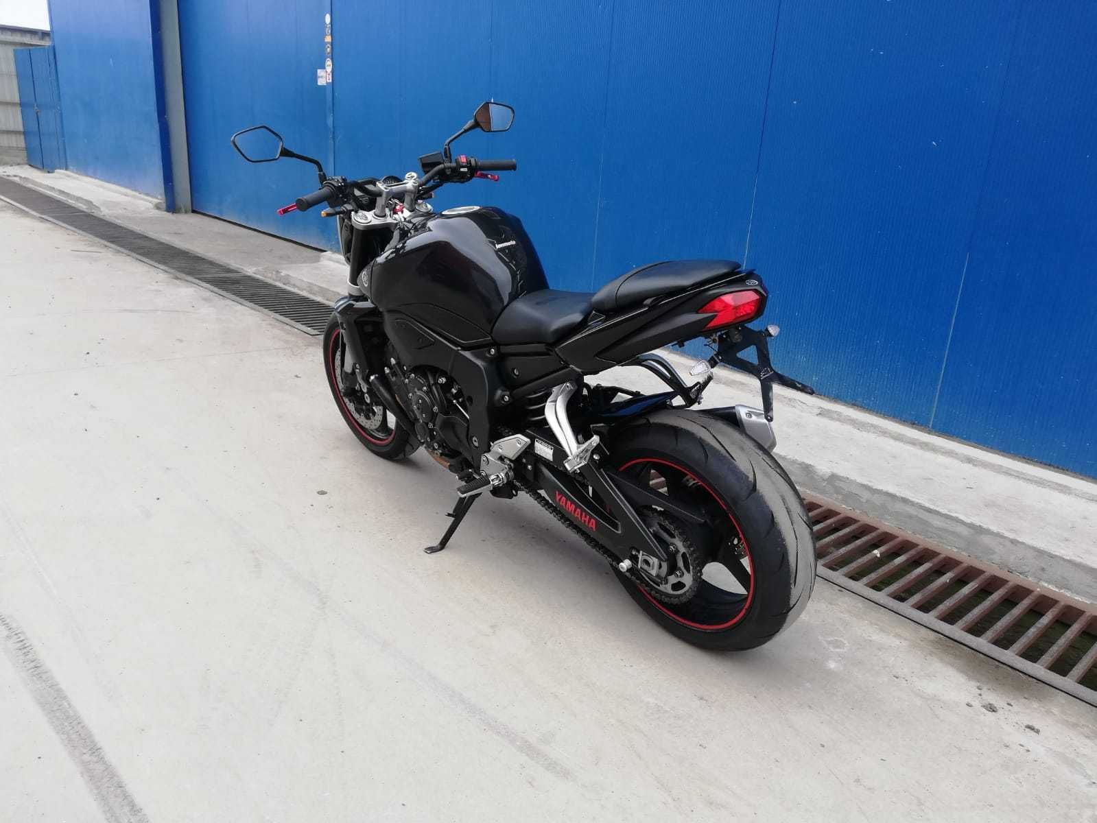 YAMAHA    FZ   1