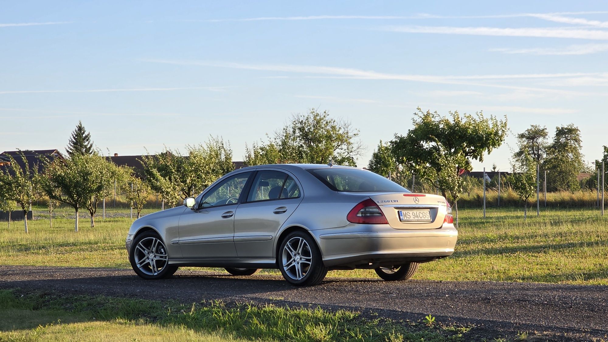 Mercedes benz e280 w211